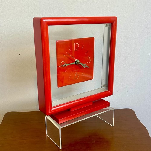 1960 quartz toyo red - quartz,