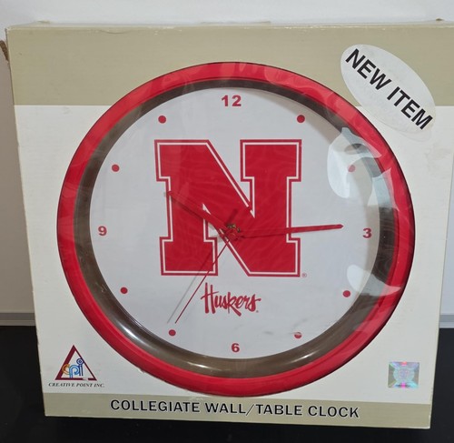 Collegiate wall table - wall,